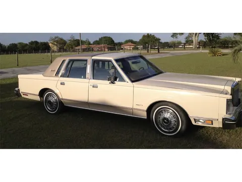 1981 Lincoln Town Car Signature Series