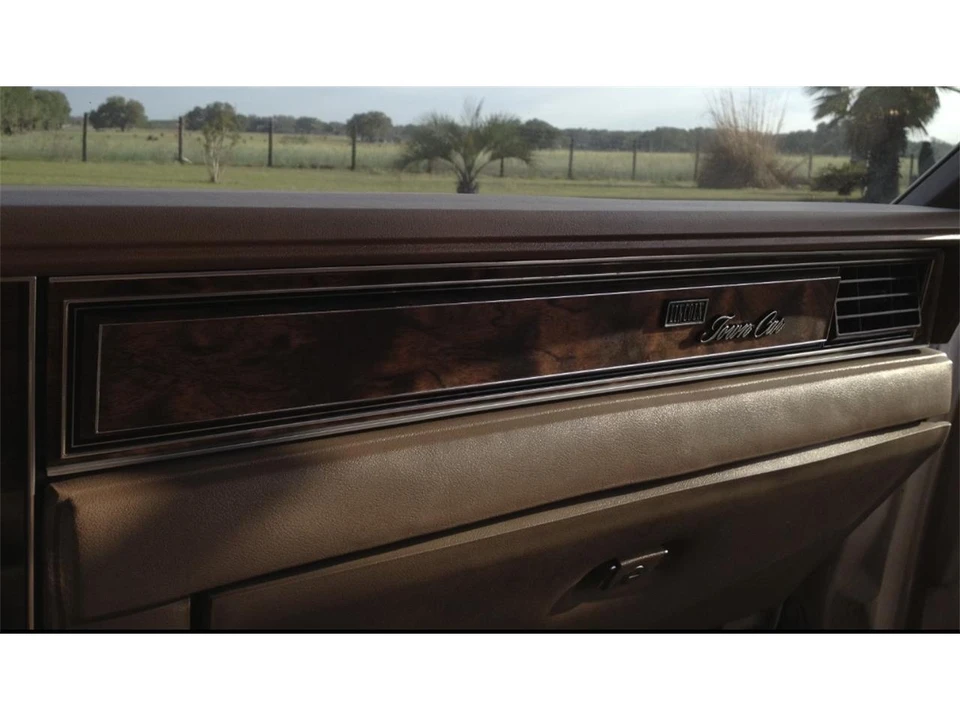 1981 Lincoln Town Car - Image 10 of 17