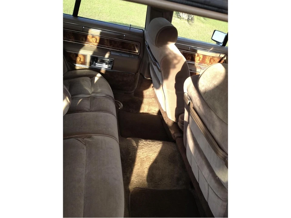 1981 Lincoln Town Car - Image 16 of 17