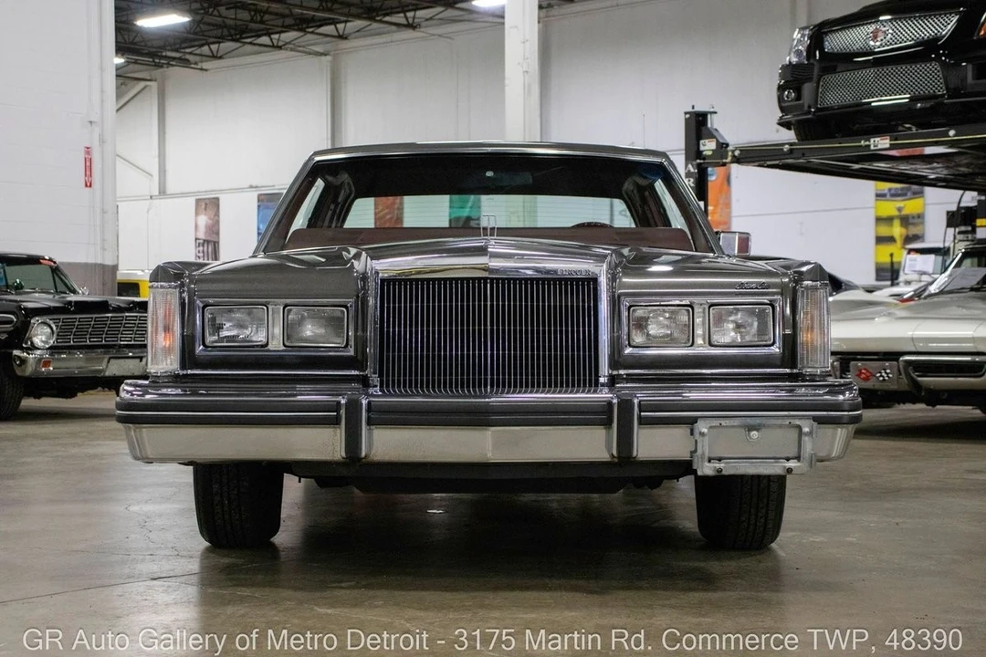 1981 Lincoln Town Car - Image 12 of 12