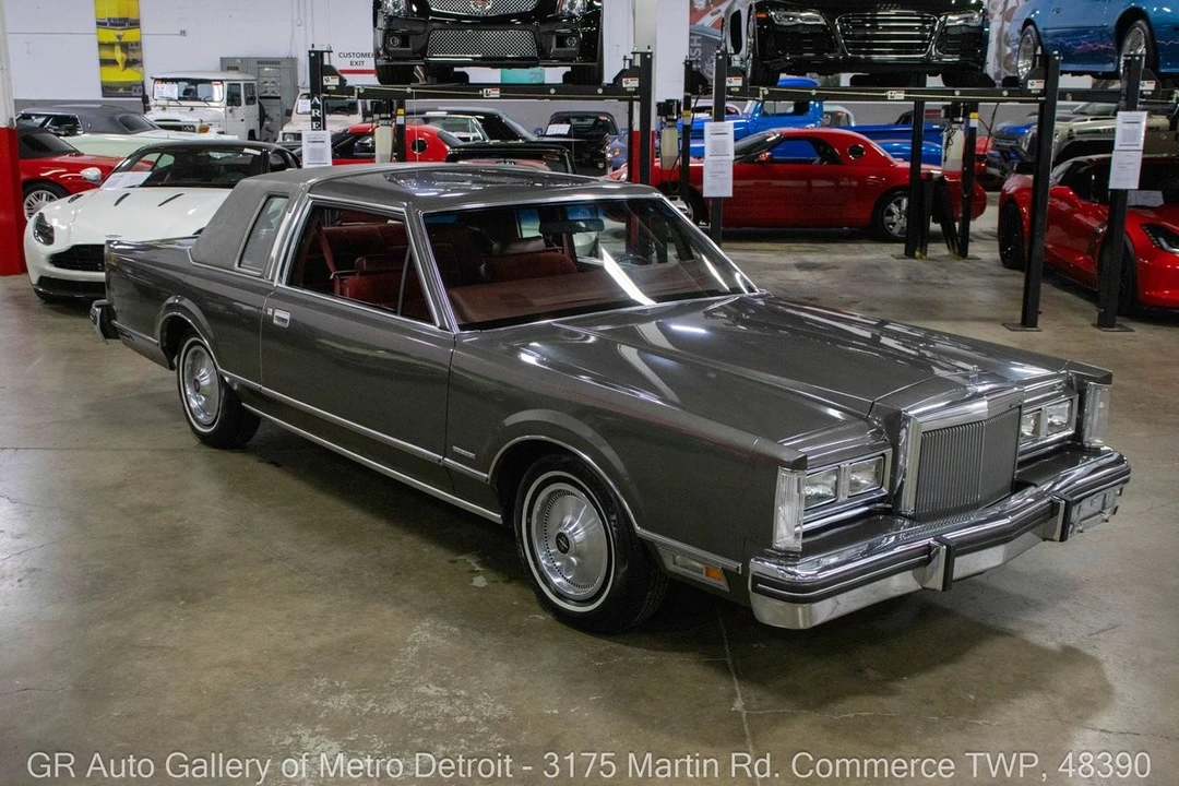 1981 Lincoln Town Car - Image 9 of 12