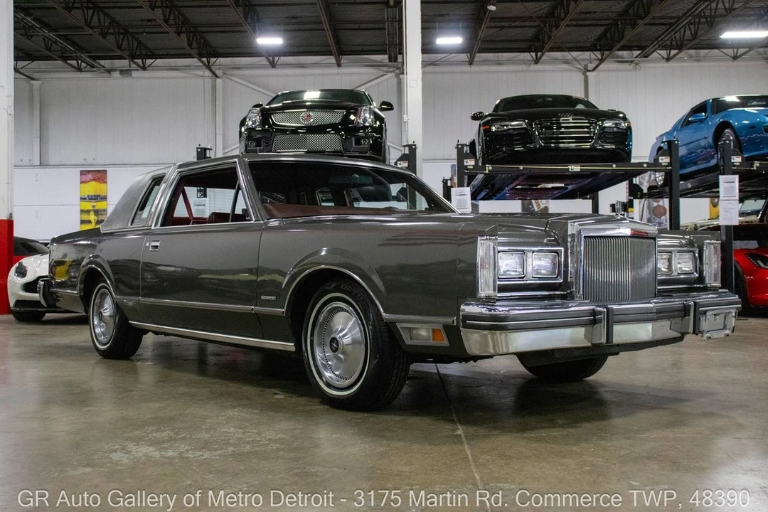 1981 Lincoln Town Car - Image 10 of 12