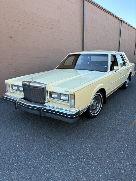 1981 Lincoln Town Car - Image 20 of 21