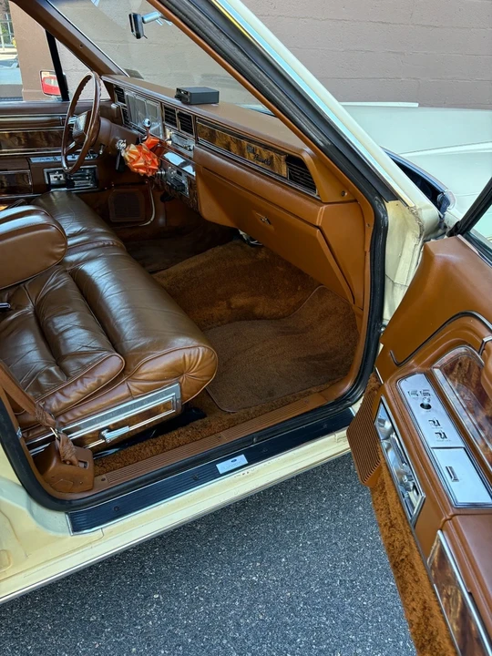 1981 Lincoln Town Car - Image 3 of 20