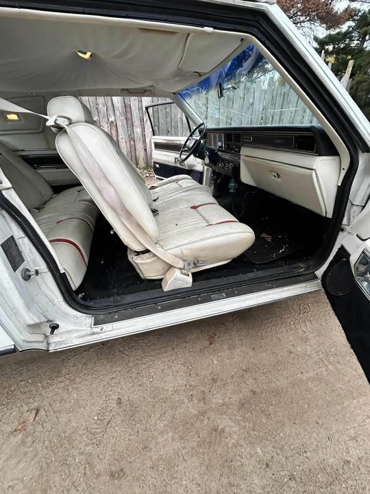 1981 Lincoln Continental Mark VI - Image 17 of 20
