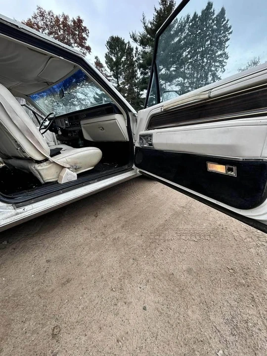 1981 Lincoln Continental Mark VI - Image 16 of 20