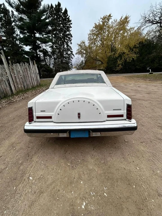 1981 Lincoln Continental Mark VI - Image 4 of 20