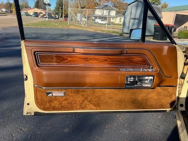 1981 Lincoln Continental Mark VI - Image 9 of 20
