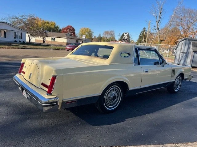 1981 Lincoln Continental Mark VI - Image 5 of 20