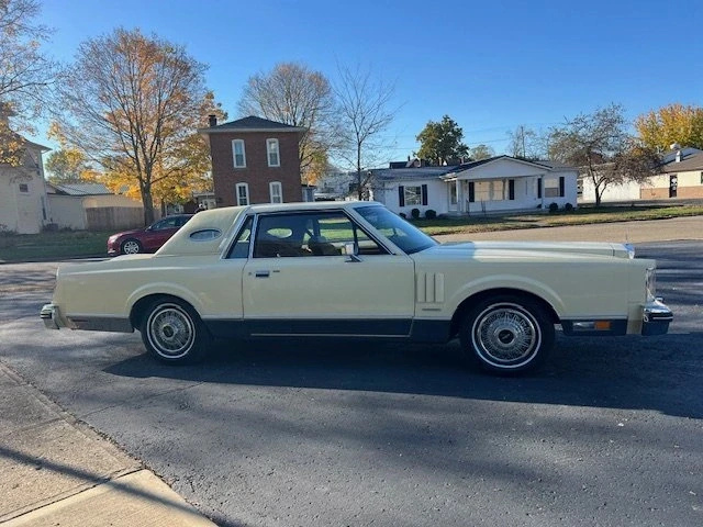1981 Lincoln Continental Mark VI - Image 4 of 20
