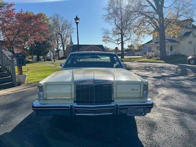 1981 Lincoln Continental Mark VI - Image 2 of 20