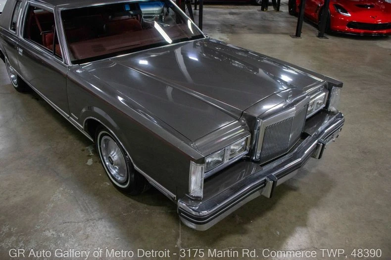 1981 Lincoln Town Car - Image 13 of 20