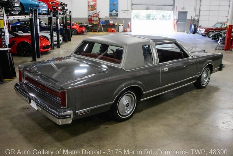 1981 Lincoln Town Car - Image 7 of 20