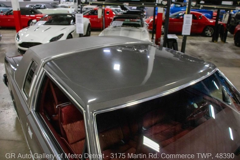 1981 Lincoln Town Car - Image 14 of 20