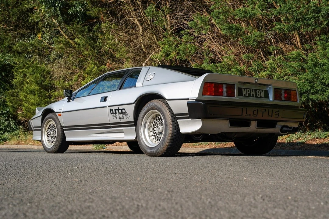 1981 Lotus Esprit Series 3 & Turbo - Image 21 of 30