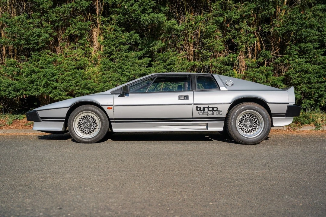 1981 Lotus Esprit Series 3 & Turbo - Image 26 of 30