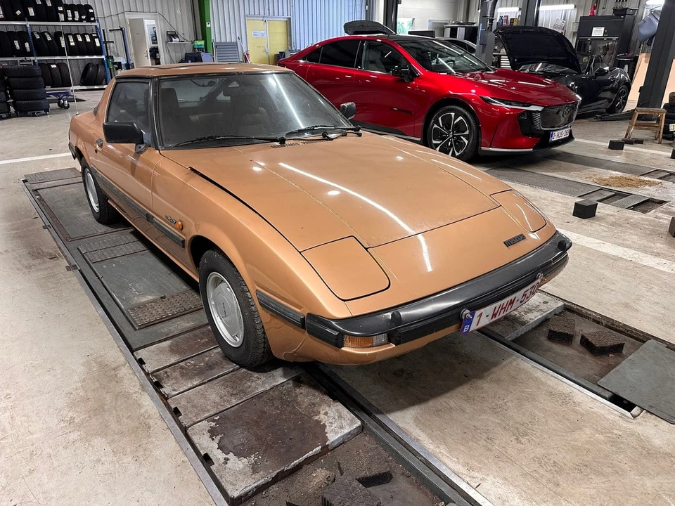 1981 Mazda RX-7 SA & FB - Image 6 of 30