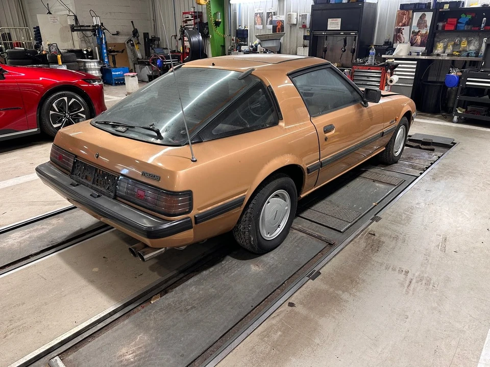 1981 Mazda RX-7 SA & FB - Image 7 of 30