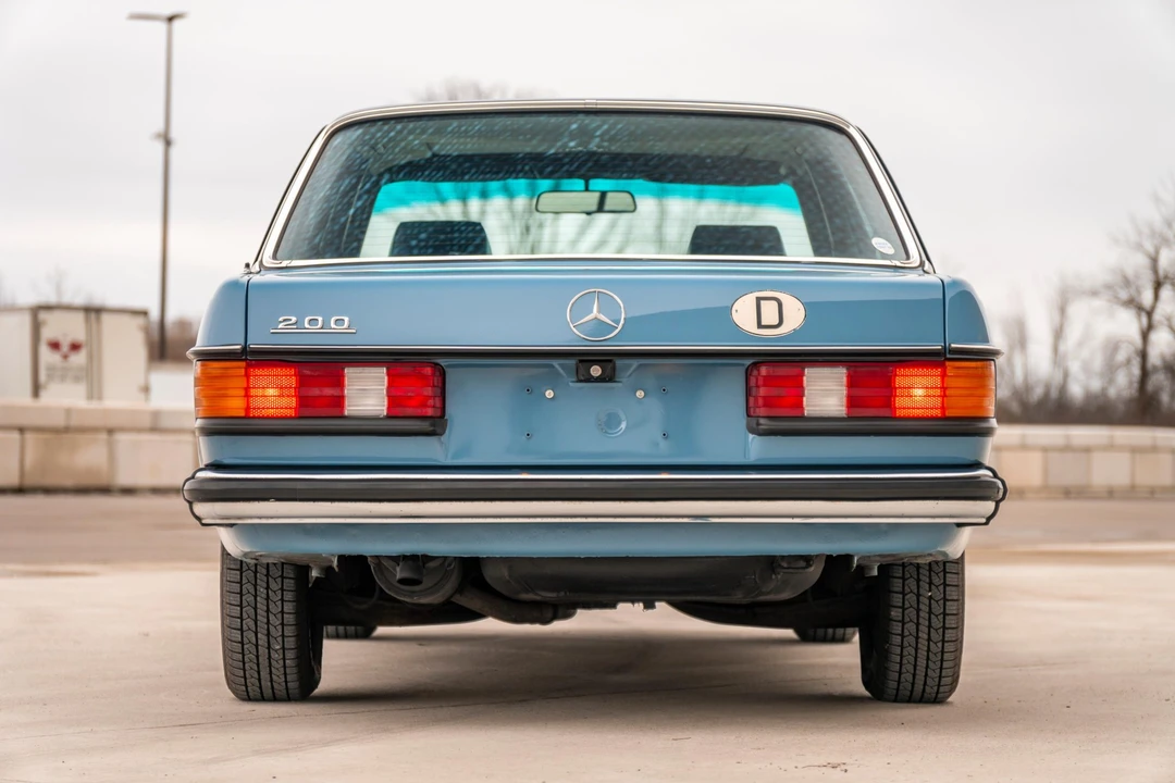 1981 Mercedes-Benz W123 Sedan - Image 8 of 31