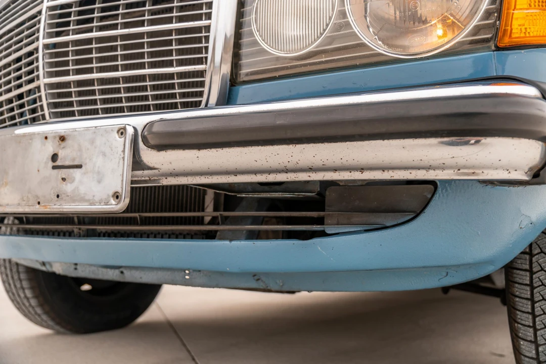 1981 Mercedes-Benz W123 Sedan - Image 28 of 31
