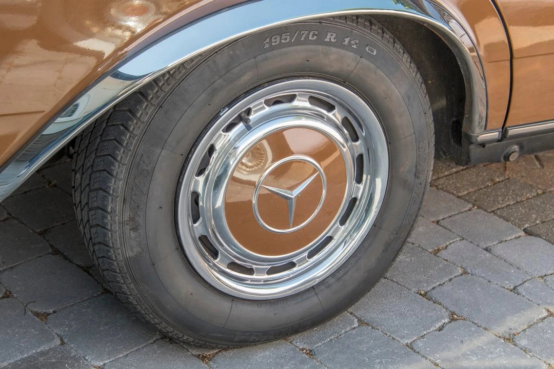 1981 Mercedes-Benz W123 Wagon (S123) - Image 29 of 30