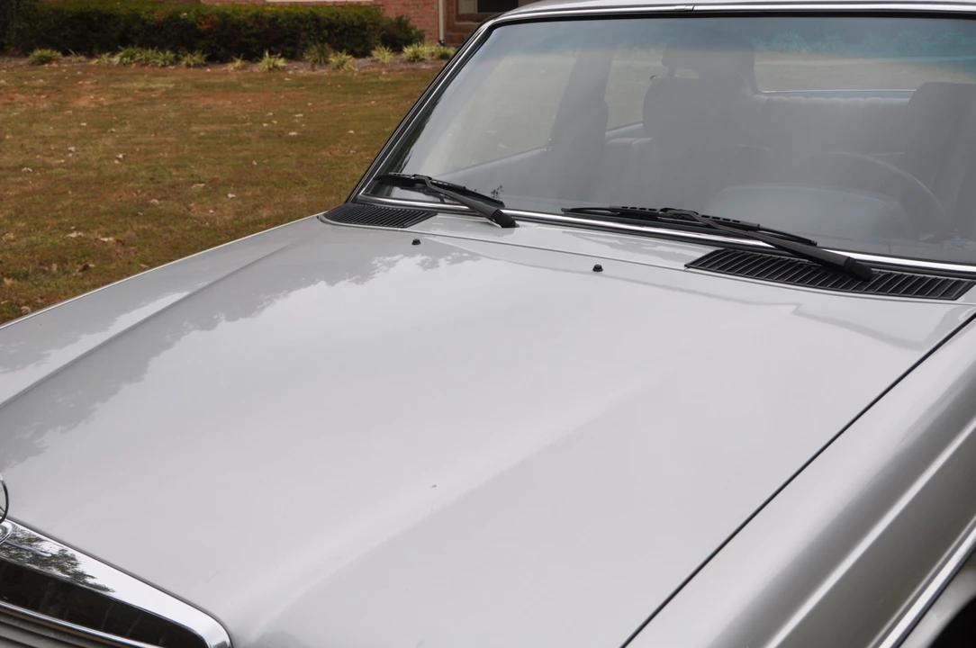 1981 Mercedes-Benz W123 Sedan - Image 24 of 31