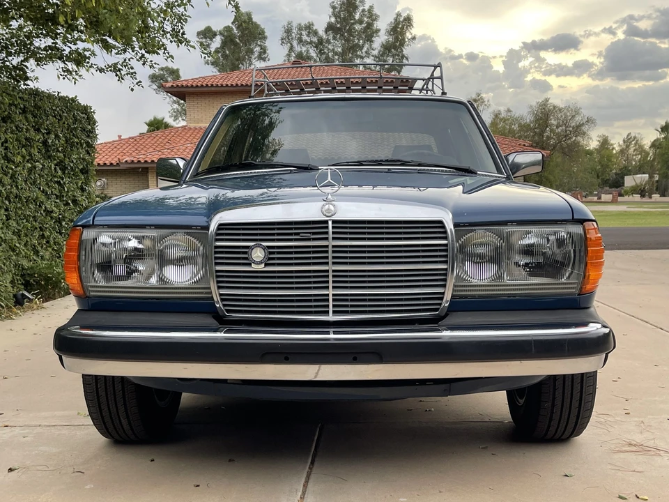 1981 Mercedes-Benz W123 Sedan - Image 3 of 31