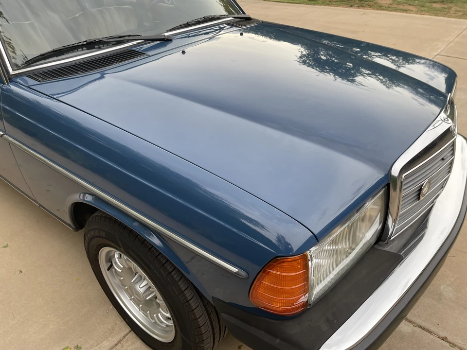 1981 Mercedes-Benz W123 Sedan - Image 13 of 31