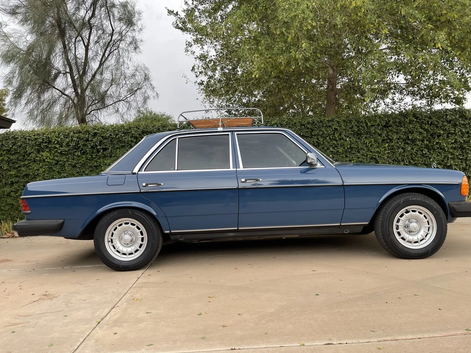 1981 Mercedes-Benz W123 Sedan - Image 5 of 31