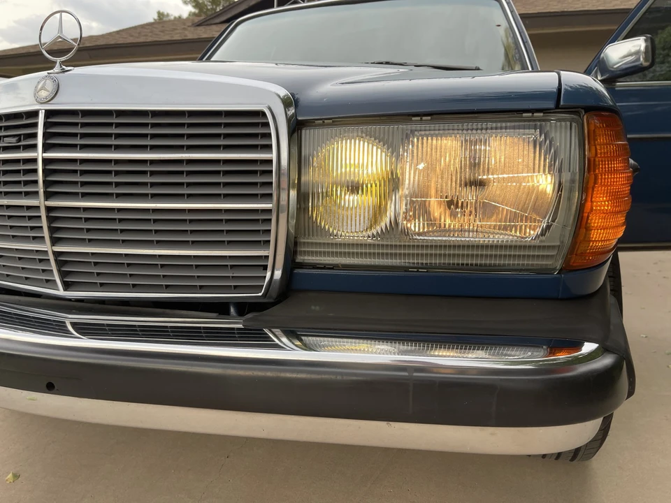 1981 Mercedes-Benz W123 Sedan - Image 18 of 31