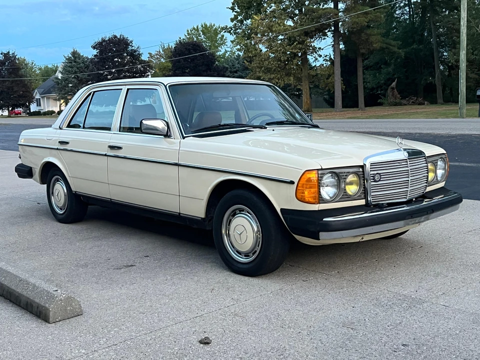 1981 Mercedes-Benz E-Class - Image 21 of 31