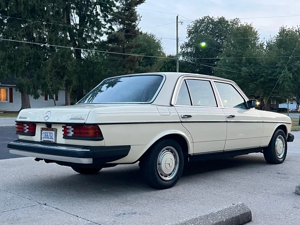 1981 Mercedes-Benz E-Class - Image 20 of 31