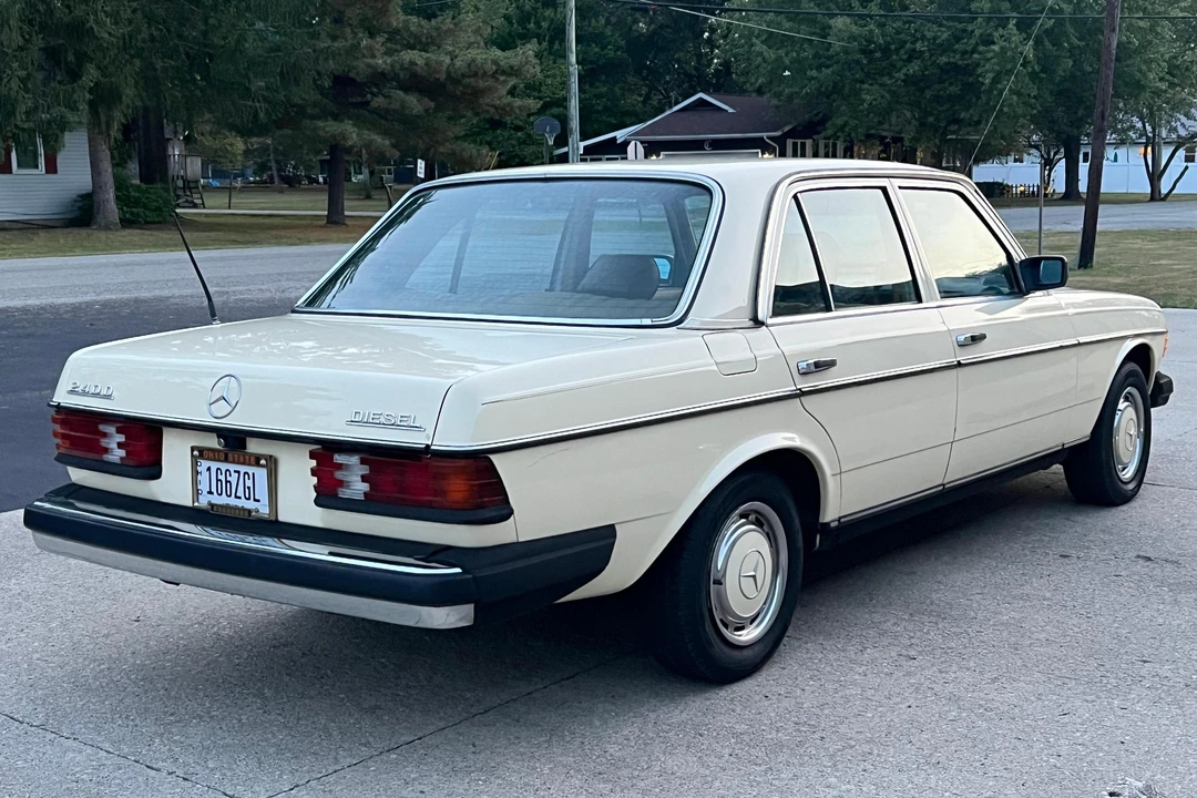 1981 Mercedes-Benz E-Class - Image 4 of 31