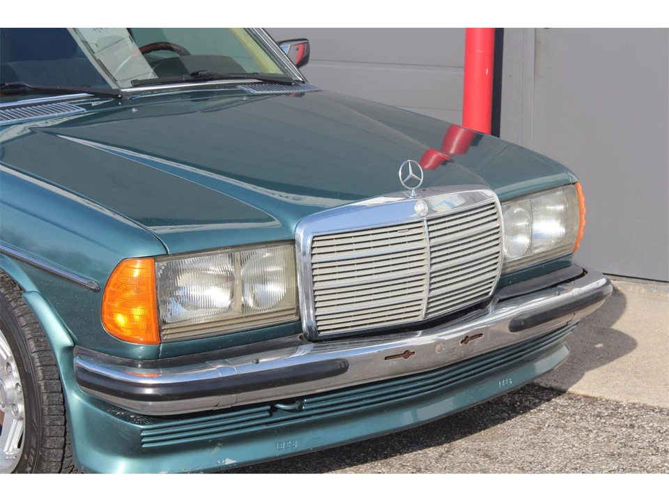 1981 Mercedes-Benz W123 Coupe (C123) - Image 12 of 31