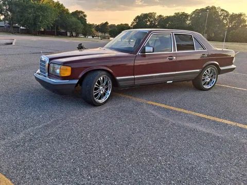 1981 Mercedes-Benz 300 SD Sedan 4D