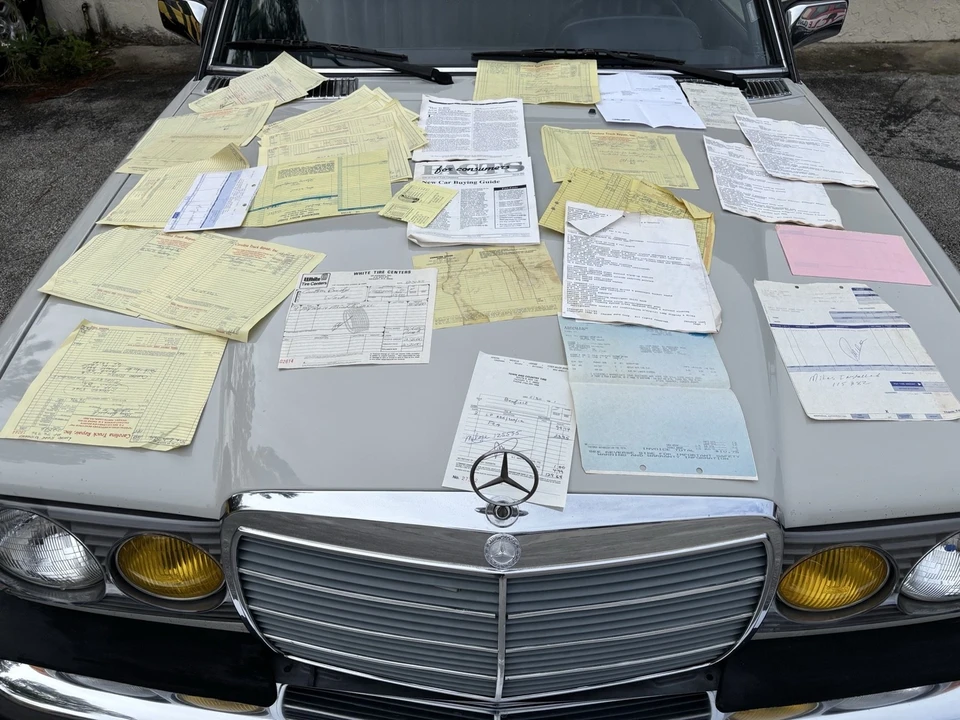 1981 Mercedes-Benz W123 Sedan - Image 15 of 21