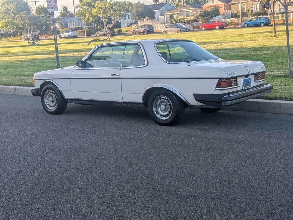 1981 Mercedes-Benz W123 Wagon (S123) - Image 3 of 13