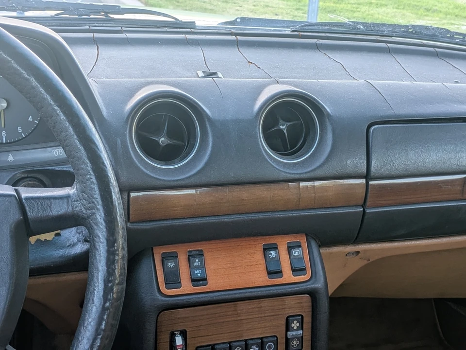 1981 Mercedes-Benz W123 Wagon (S123) - Image 11 of 13
