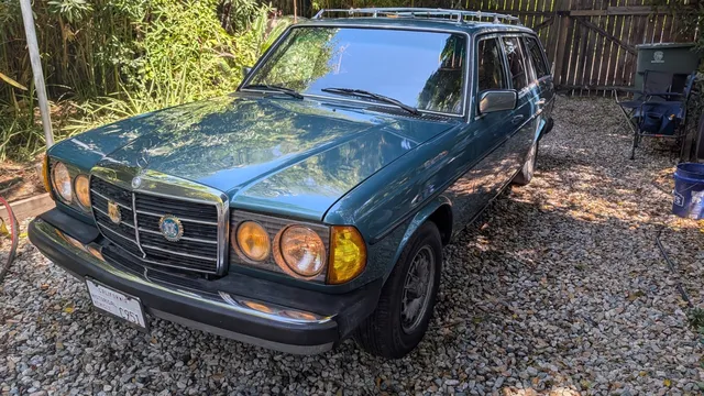1981 Mercedes-Benz 300-Series TD