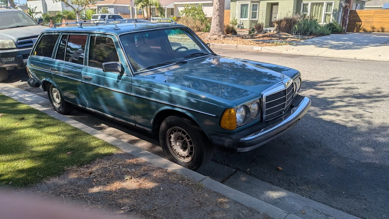 1981 Mercedes-Benz W123 Wagon (S123) - Image 16 of 17