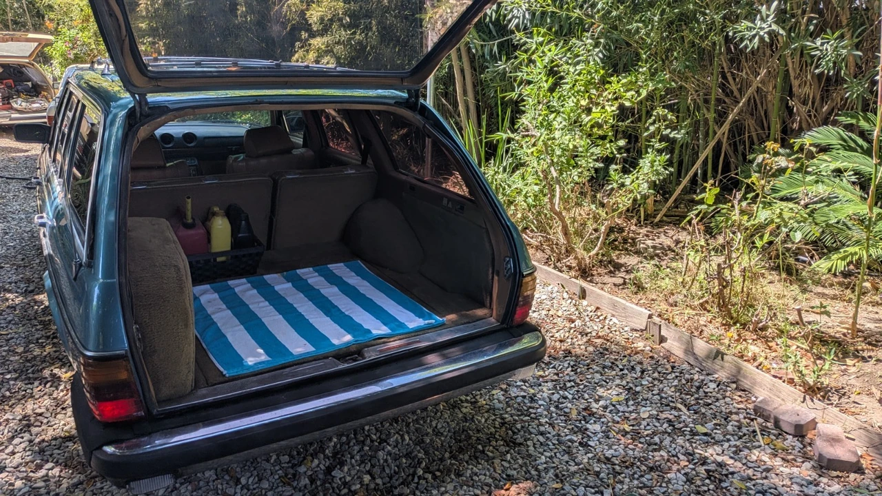 1981 Mercedes-Benz W123 Wagon (S123) - Image 4 of 17