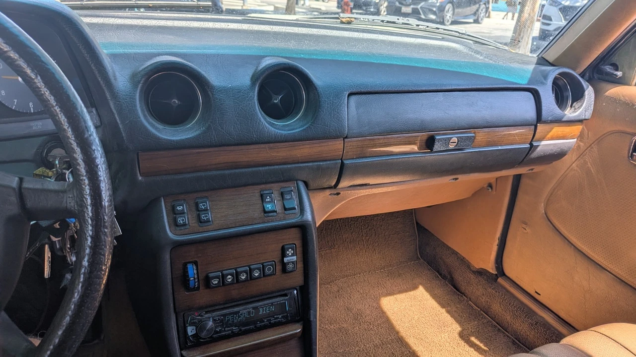 1981 Mercedes-Benz W123 Wagon (S123) - Image 12 of 17