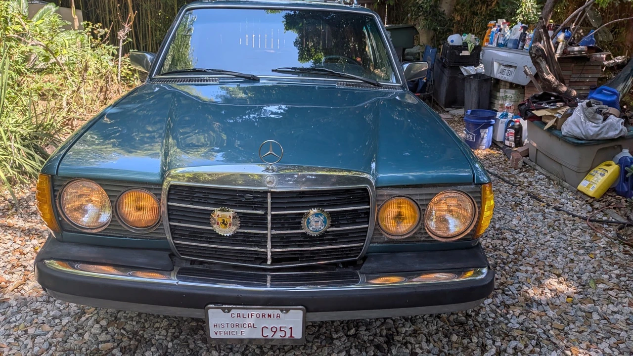 1981 Mercedes-Benz W123 Wagon (S123) - Image 2 of 17