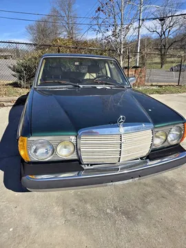 1981 Mercedes-Benz 300D Sedan