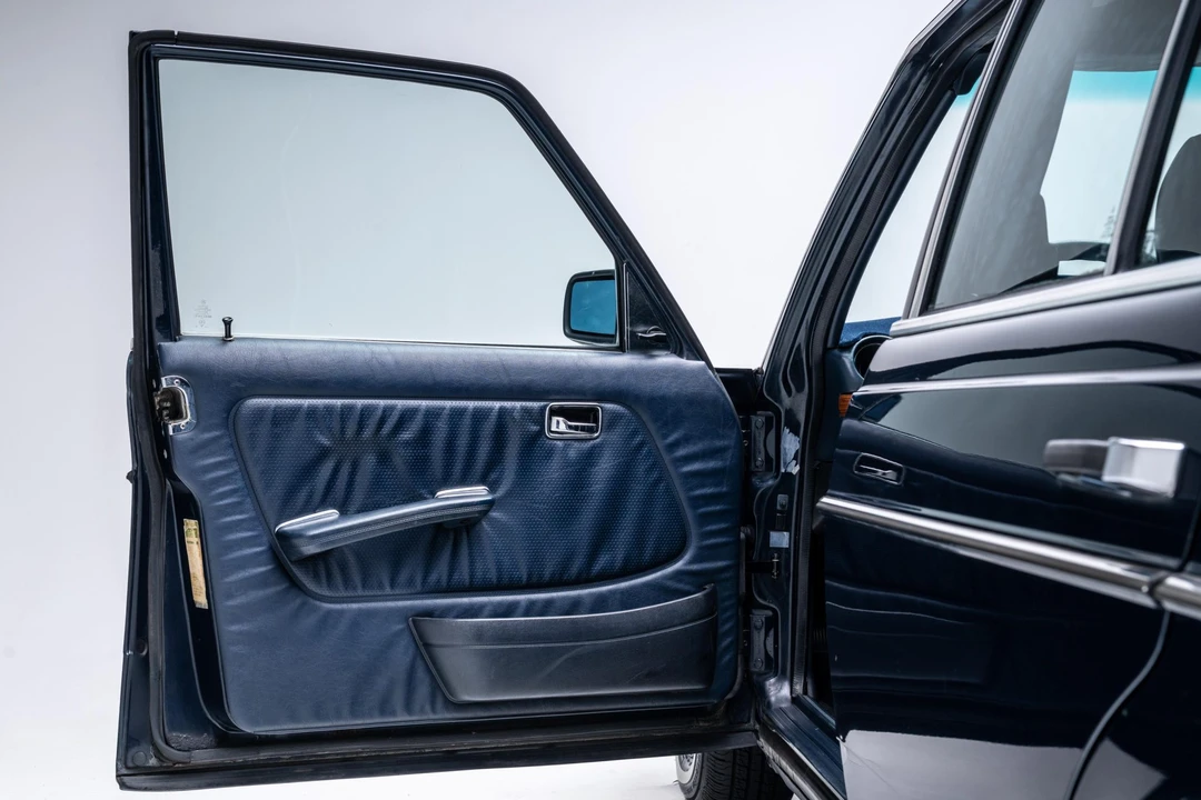 1981 Mercedes-Benz W123 Sedan - Image 24 of 31