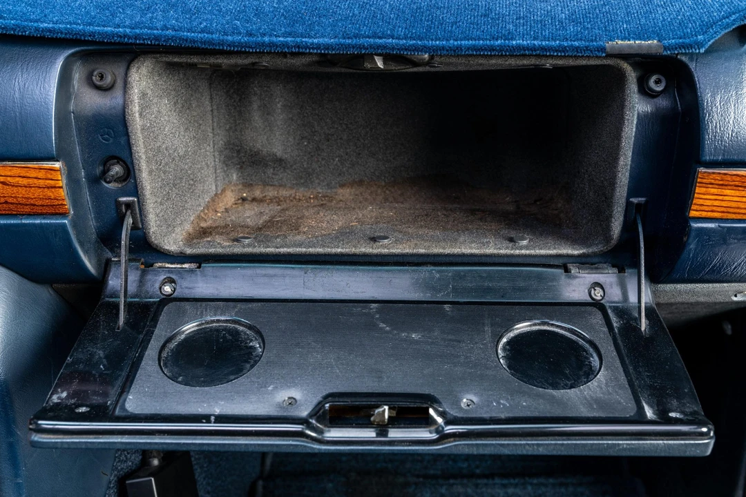 1981 Mercedes-Benz W123 Sedan - Image 30 of 31