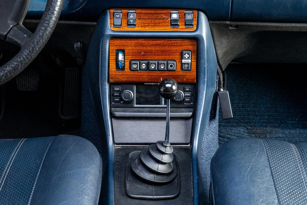 1981 Mercedes-Benz W123 Sedan - Image 31 of 31