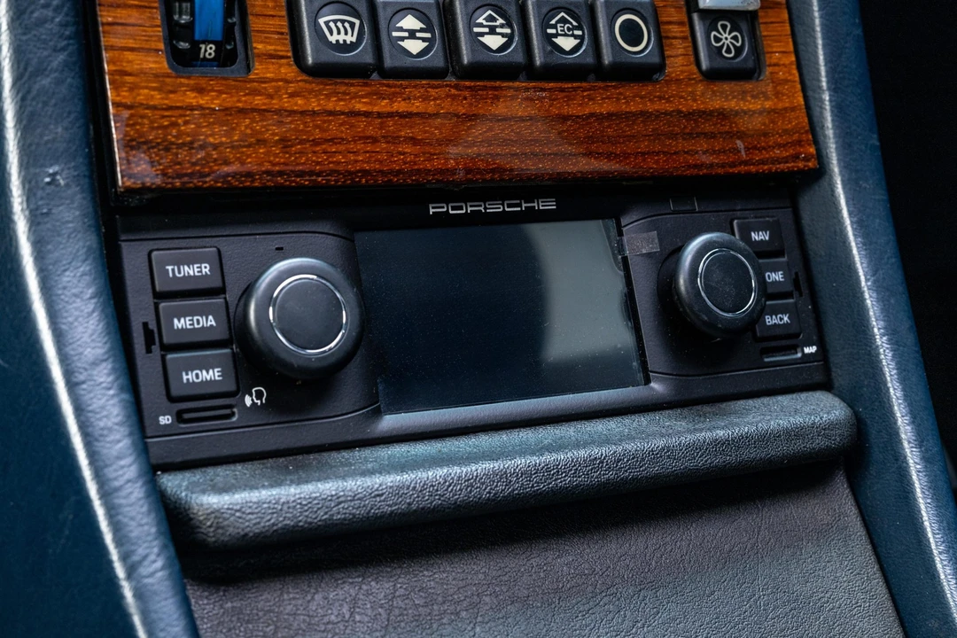 1981 Mercedes-Benz W123 Sedan - Image 26 of 31