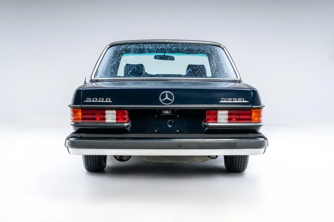 1981 Mercedes-Benz W123 Sedan - Image 6 of 31