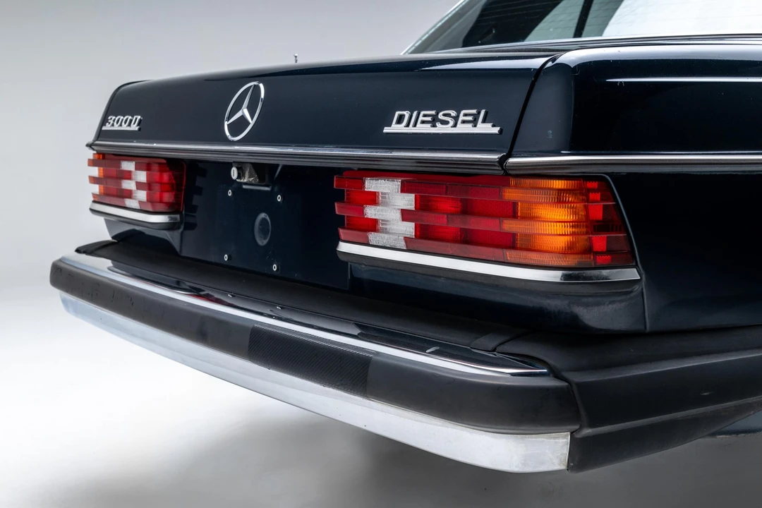 1981 Mercedes-Benz W123 Sedan - Image 21 of 31